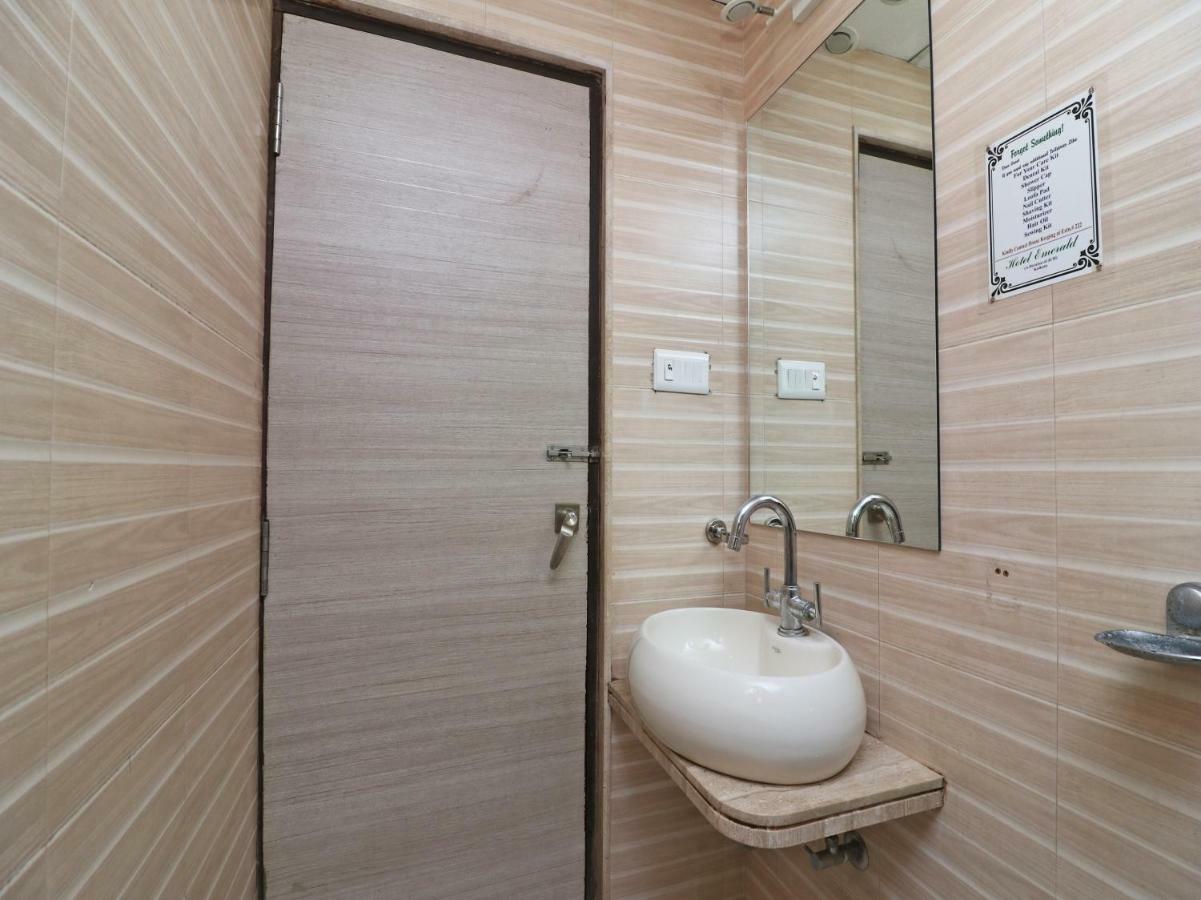 Hotel Emerald Kolkata Eksteriør bilde